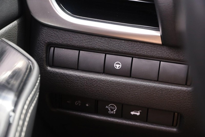 Nissan Rogue Vehicle Image 20