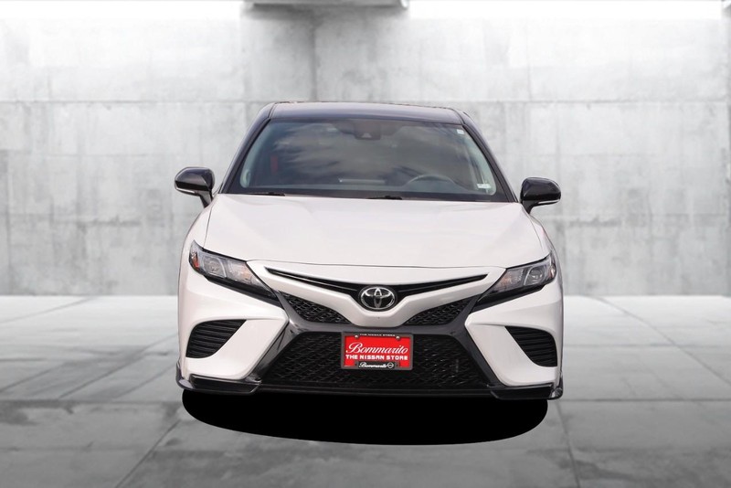 Toyota Camry Vehicle Image 04