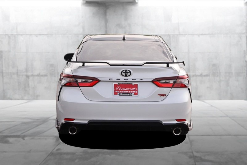 Toyota Camry Vehicle Image 06