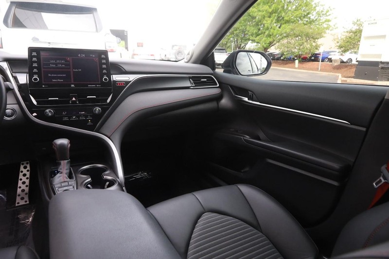 Toyota Camry Vehicle Image 24