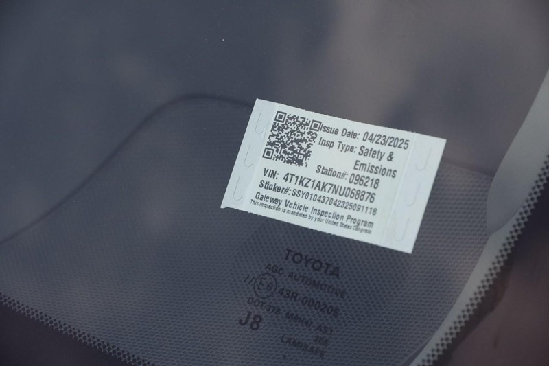 Toyota Camry Vehicle Image 27