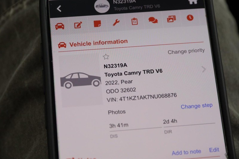 Toyota Camry Vehicle Image 28