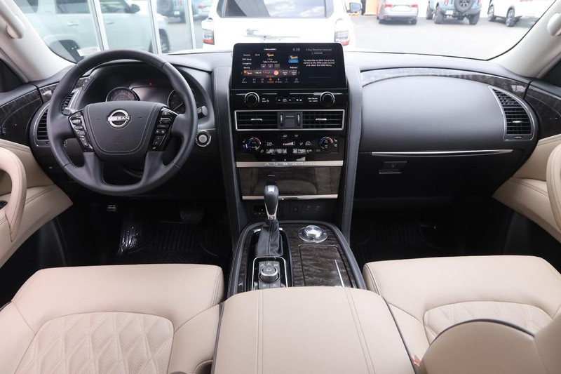 Nissan Armada Vehicle Image 25
