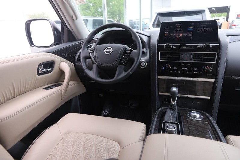 Nissan Armada Vehicle Image 26