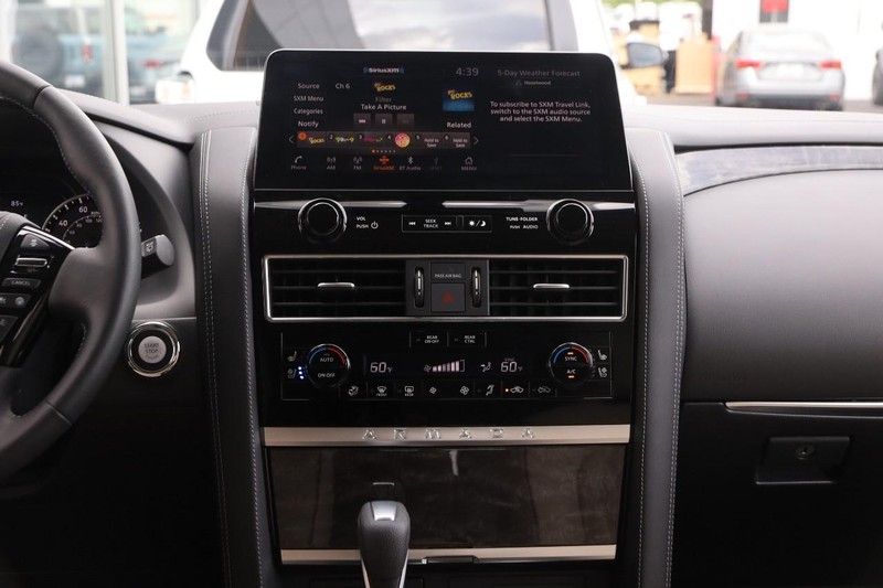 Nissan Armada Vehicle Image 28