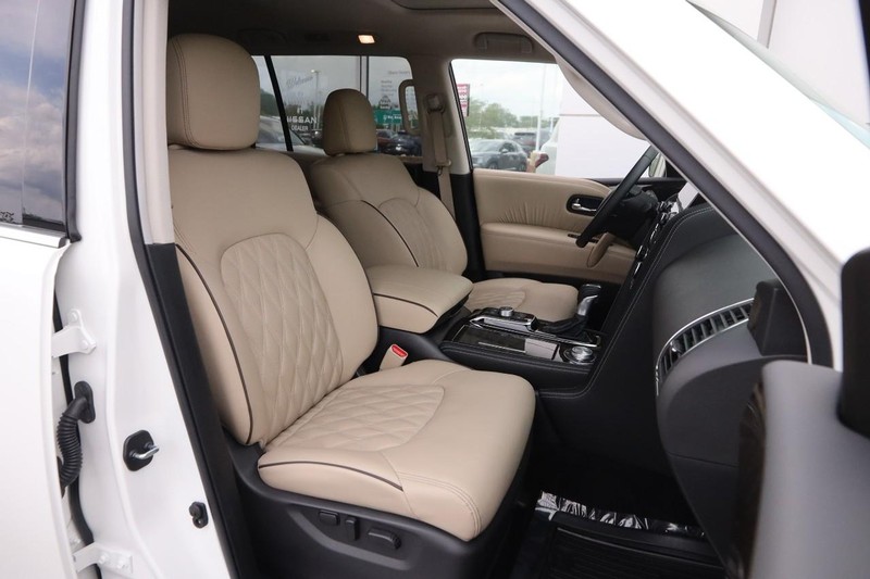 Nissan Armada Vehicle Image 30