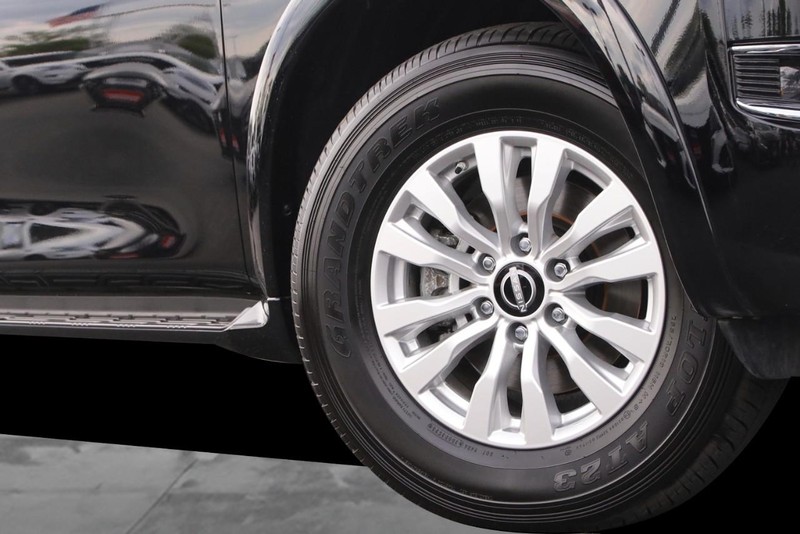 Nissan Armada Vehicle Image 03