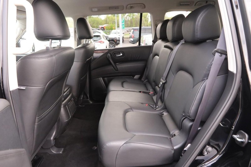 Nissan Armada Vehicle Image 09