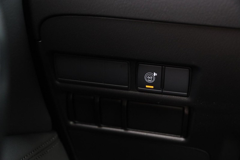 Nissan Armada Vehicle Image 20