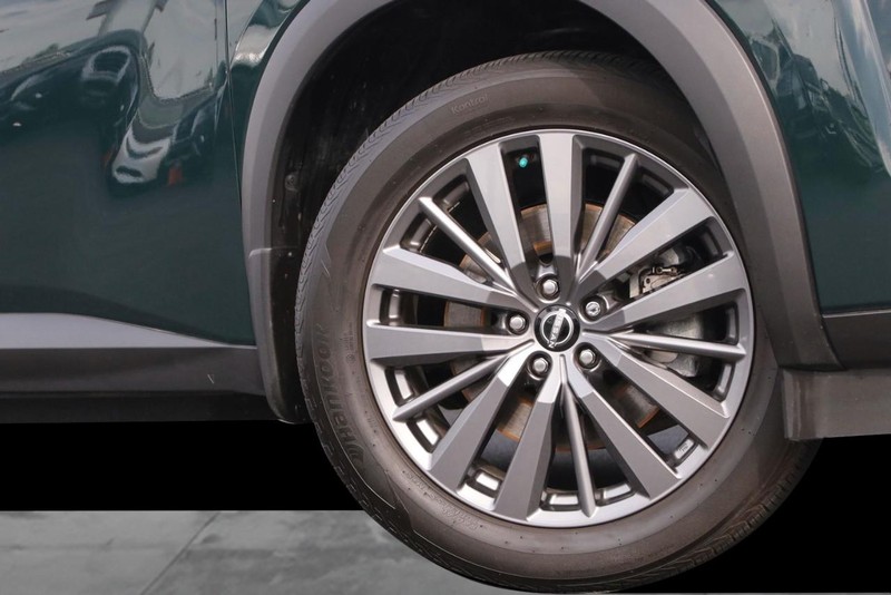 Nissan Pathfinder Vehicle Image 03