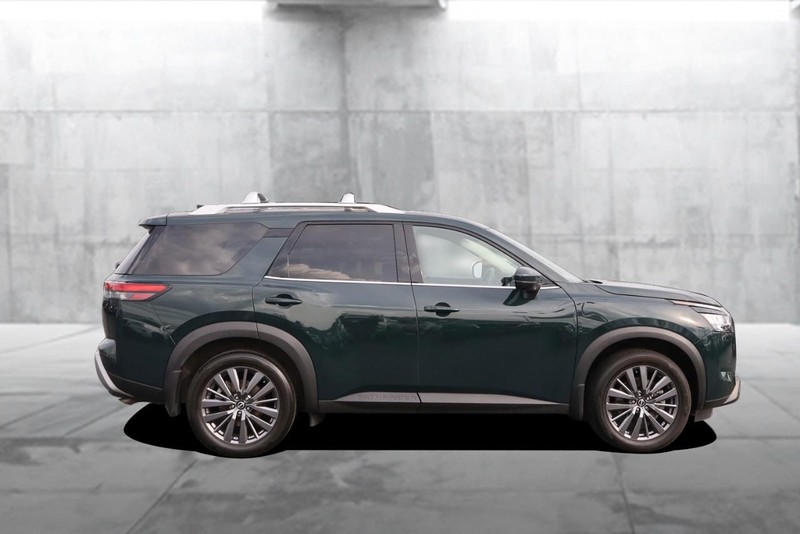 Nissan Pathfinder Vehicle Image 05