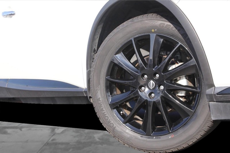 Nissan Murano Vehicle Image 03