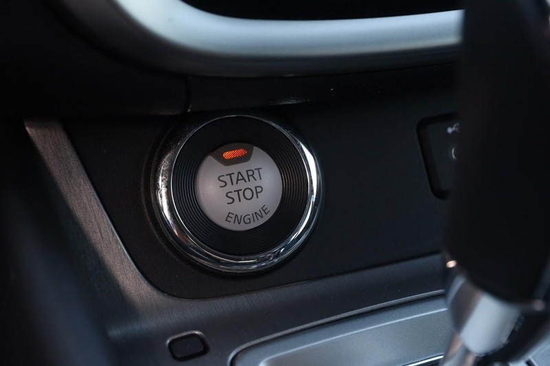 Nissan Murano Vehicle Image 17