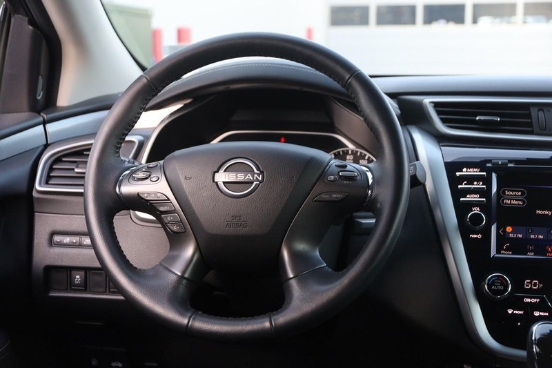 Nissan Murano Vehicle Image 22