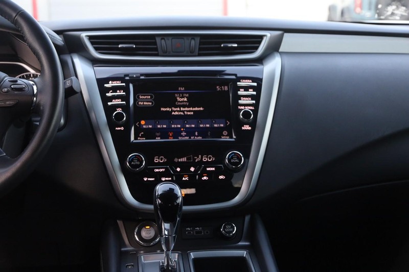 Nissan Murano Vehicle Image 23