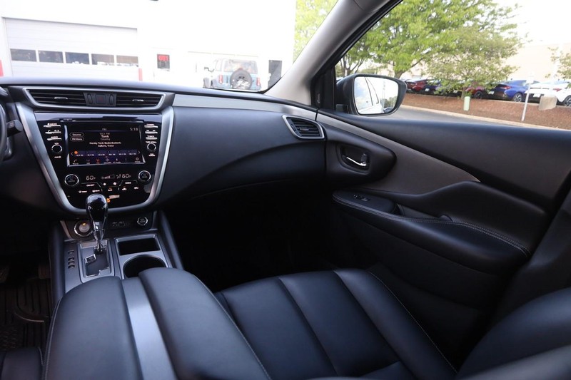 Nissan Murano Vehicle Image 24