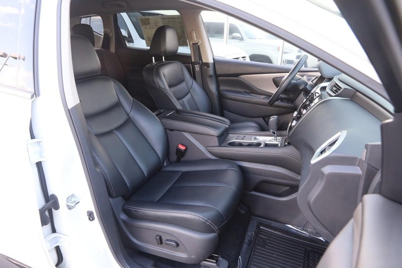 Nissan Murano Vehicle Image 25