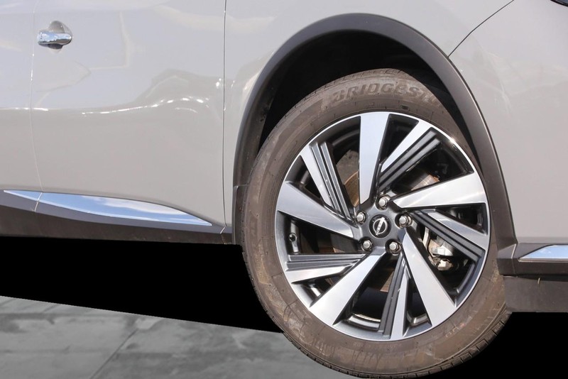 Nissan Murano Vehicle Image 03