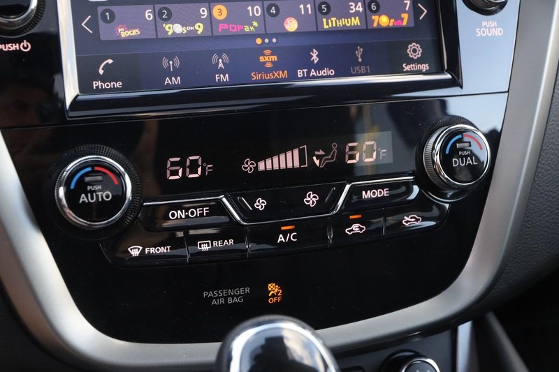 Nissan Murano Vehicle Image 19