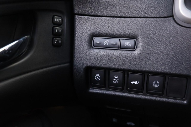 Nissan Murano Vehicle Image 22