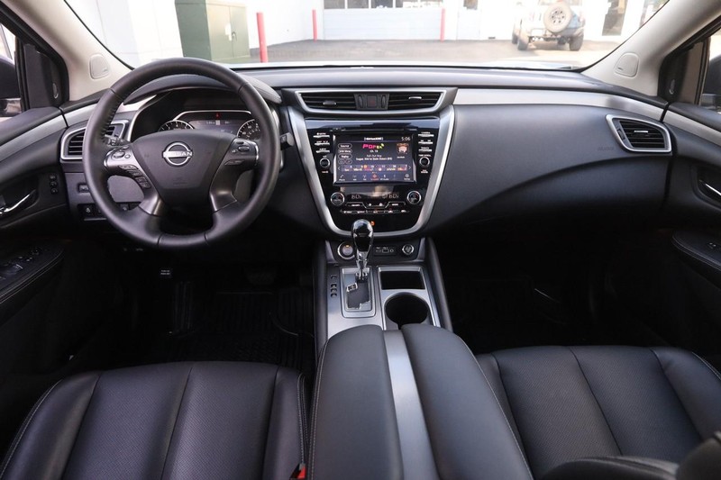 Nissan Murano Vehicle Image 23