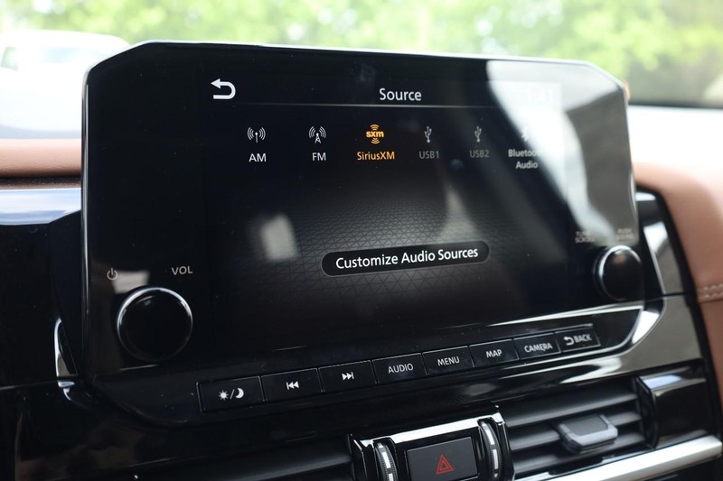 Nissan Pathfinder Vehicle Image 12