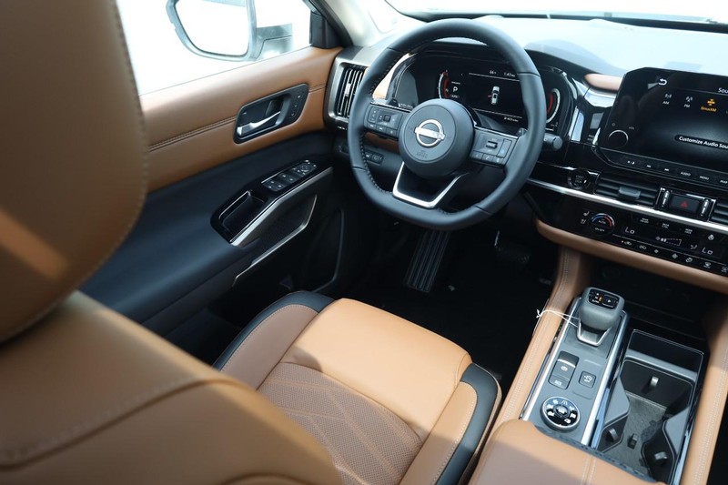 Nissan Pathfinder Vehicle Image 27