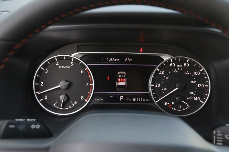 Nissan Rogue Vehicle Image 16