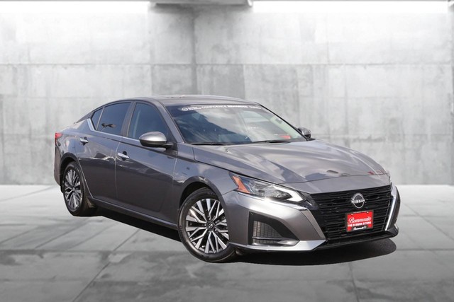 Used 2024 Nissan Altima SV with VIN 1N4BL4DV9RN358894 for sale in Hazelwood, MO