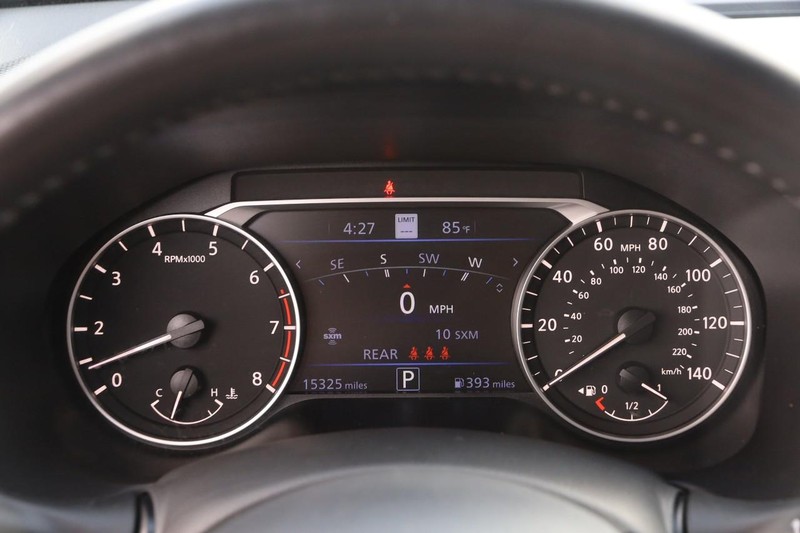 Nissan Altima Vehicle Image 14