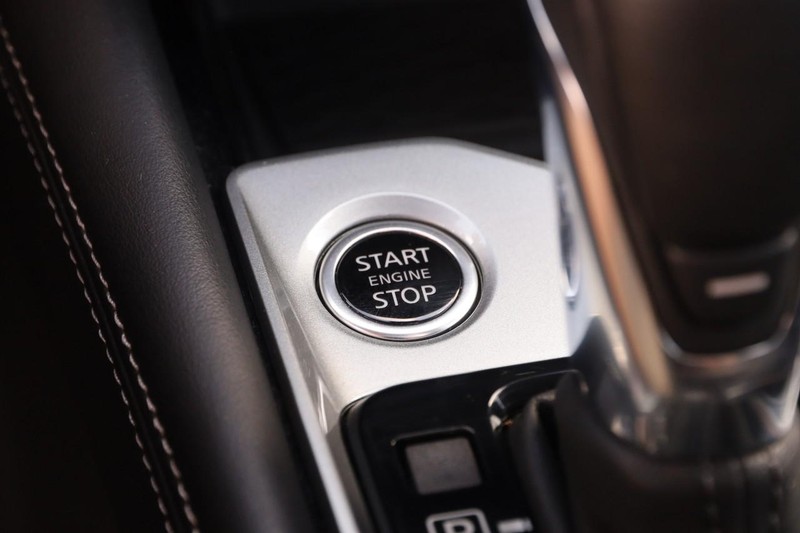 Nissan Altima Vehicle Image 15