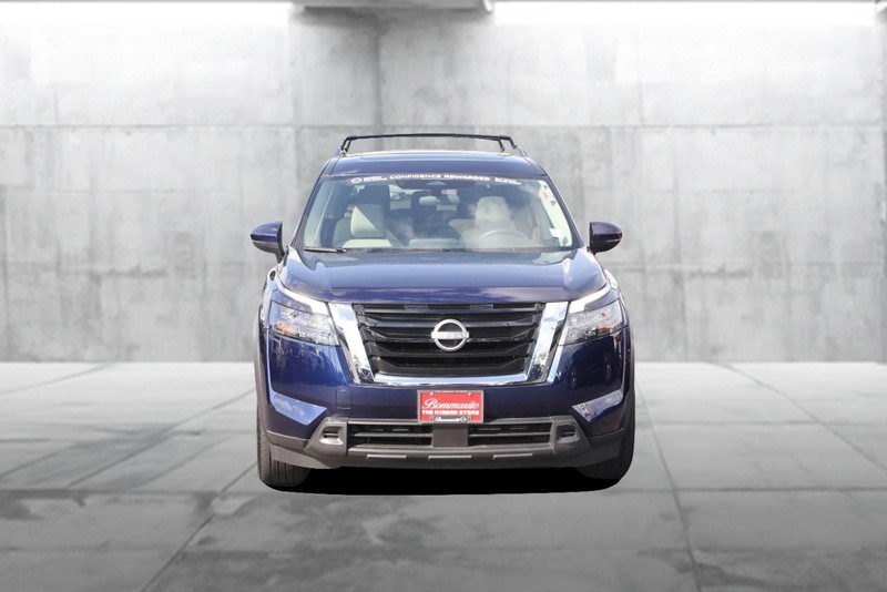 Nissan Pathfinder Vehicle Image 04