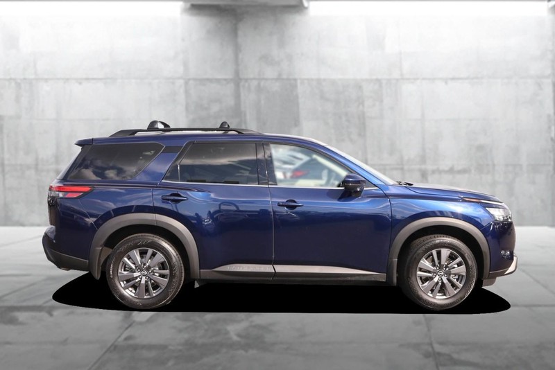 Nissan Pathfinder Vehicle Image 05