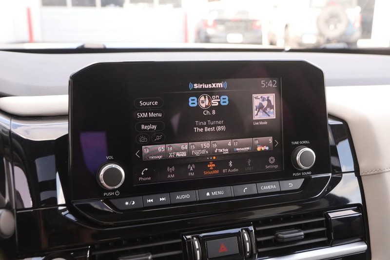 Nissan Pathfinder Vehicle Image 18