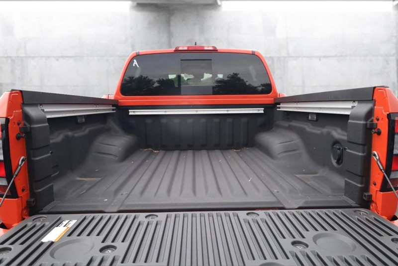 Nissan Frontier Vehicle Image 07