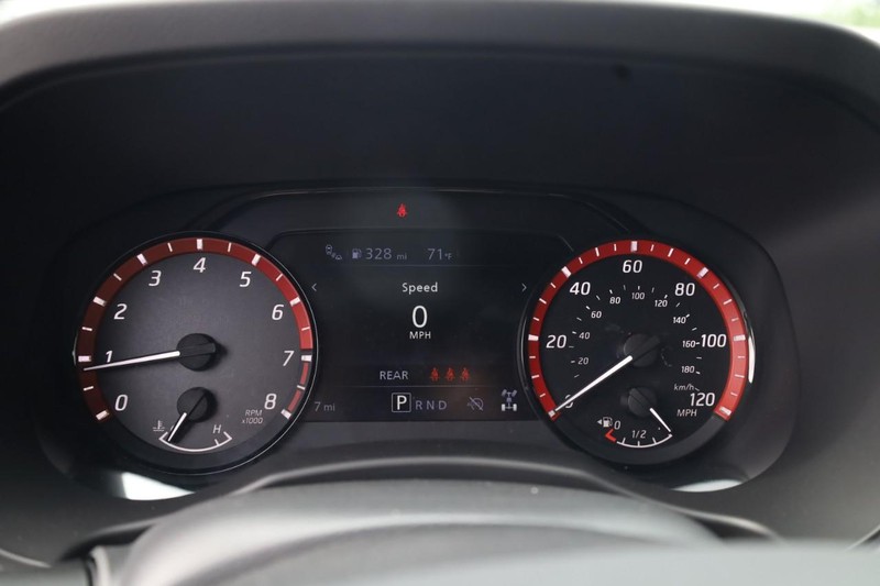 Nissan Frontier Vehicle Image 17
