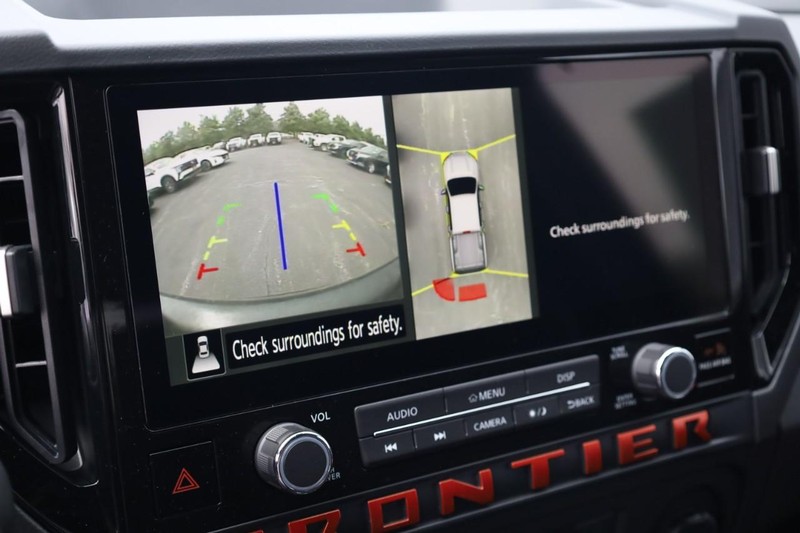 Nissan Frontier Vehicle Image 19