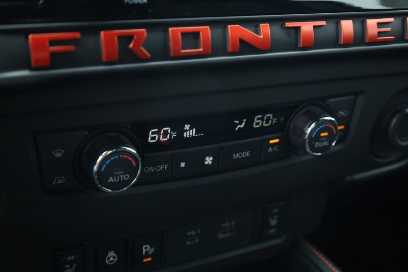 Nissan Frontier Vehicle Image 20