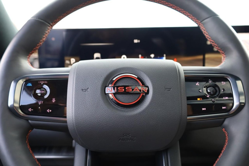 Nissan Armada Vehicle Image 13