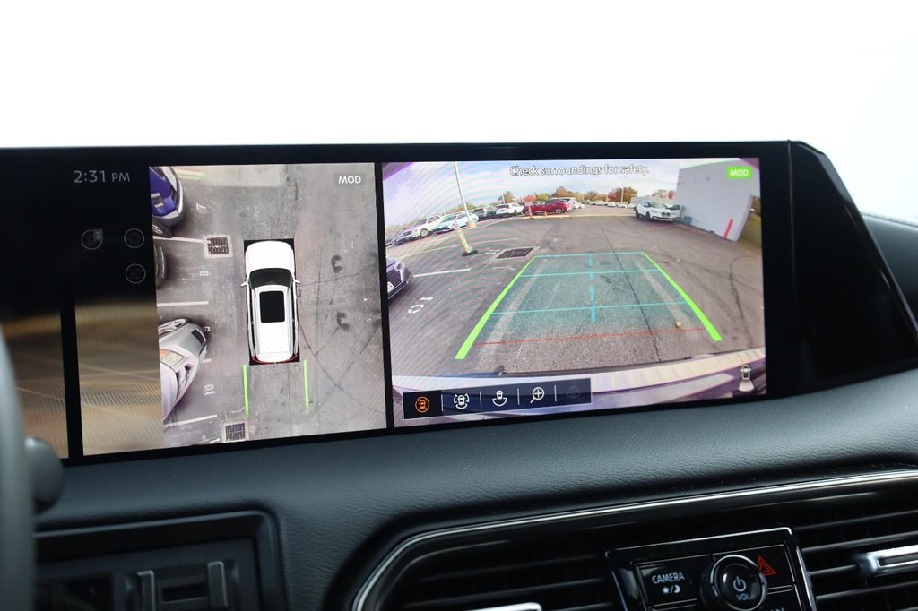 Nissan Armada Vehicle Image 17