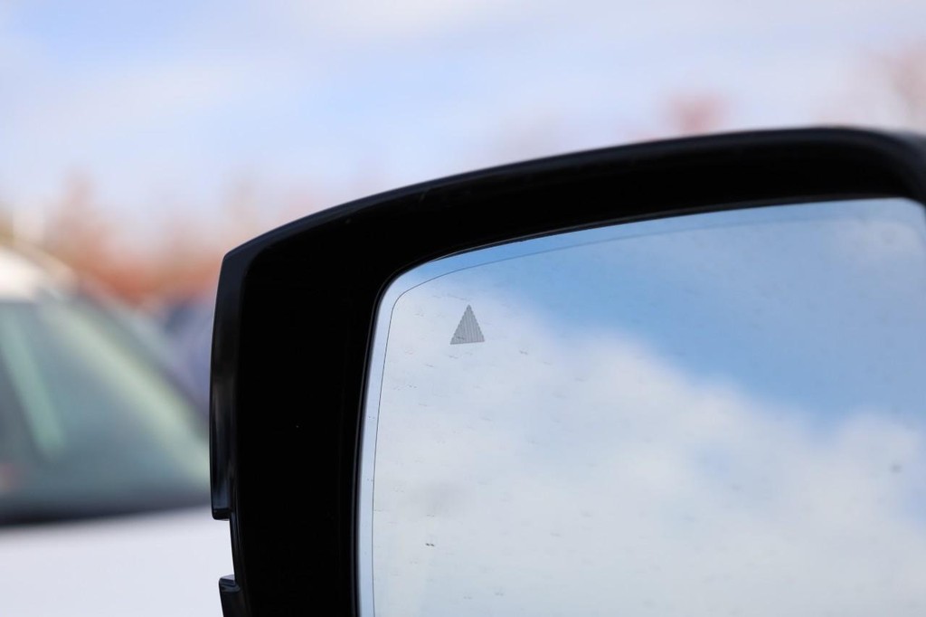 Nissan Armada Vehicle Image 25