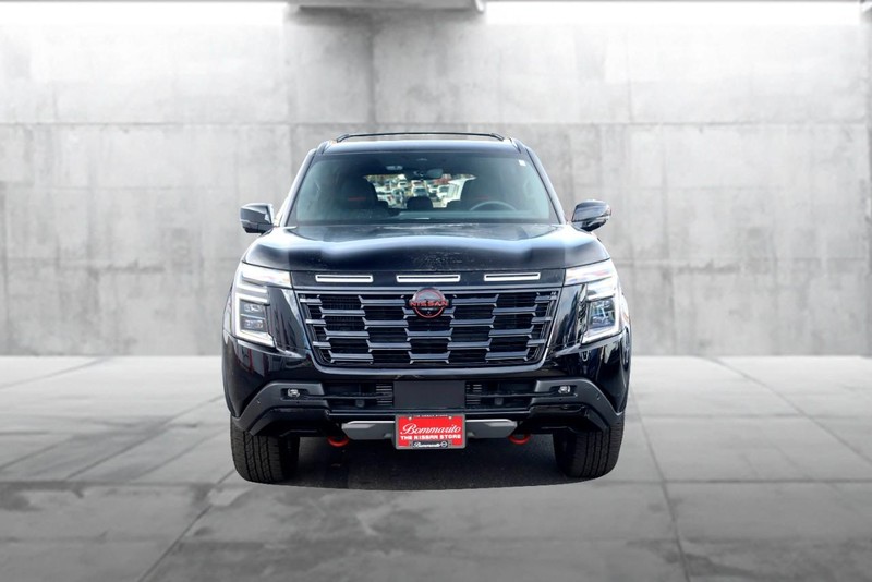 Nissan Armada Vehicle Image 04