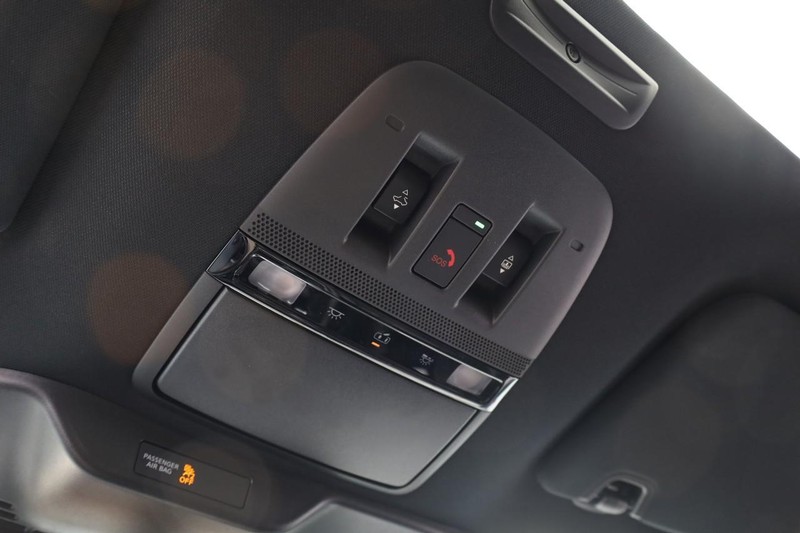 Nissan Armada Vehicle Image 21