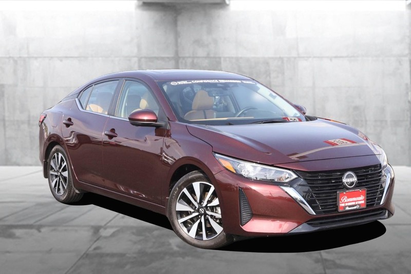 Nissan Sentra Vehicle Image 02
