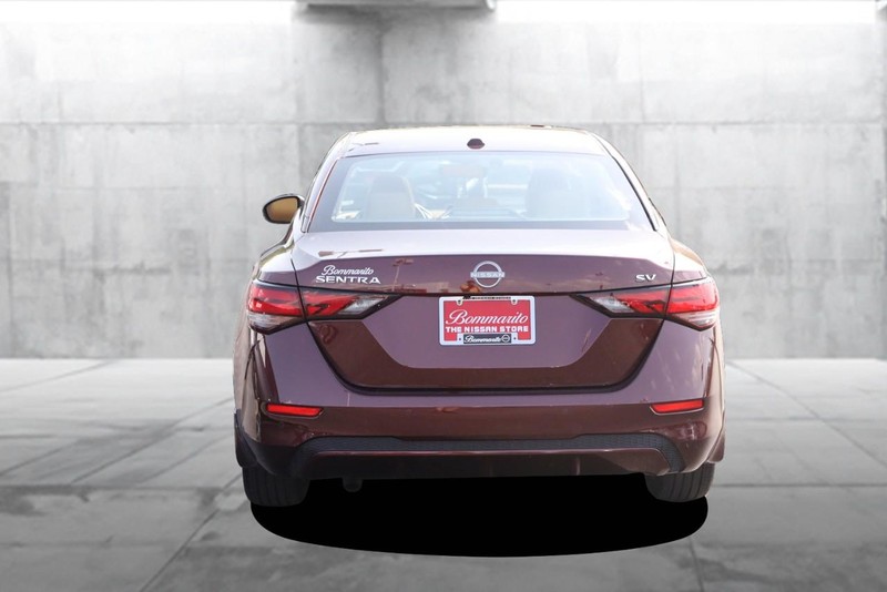 Nissan Sentra Vehicle Image 06