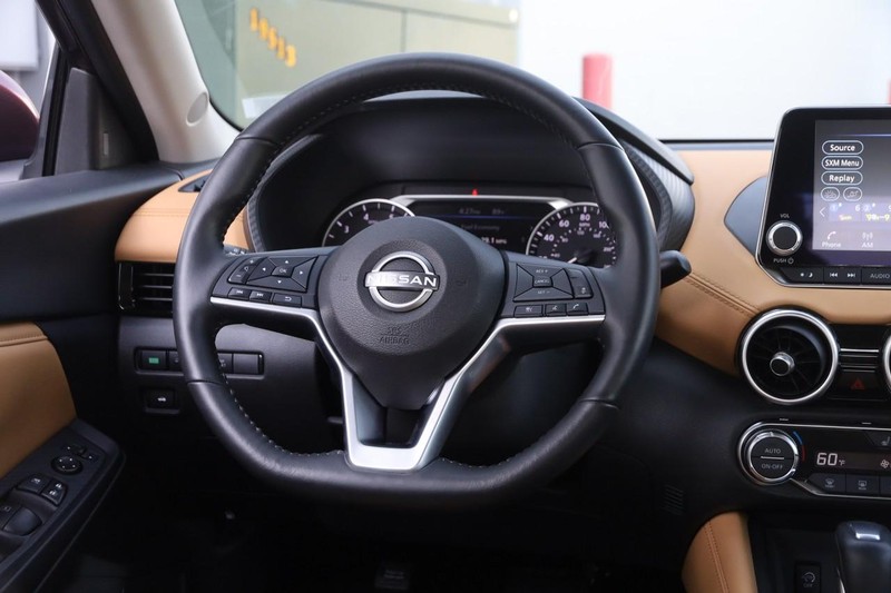 Nissan Sentra Vehicle Image 23