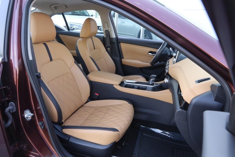 Nissan Sentra Vehicle Image 26