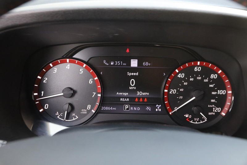 Nissan Frontier Vehicle Image 13