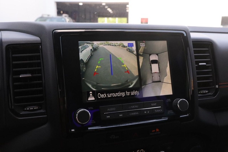 Nissan Frontier Vehicle Image 17