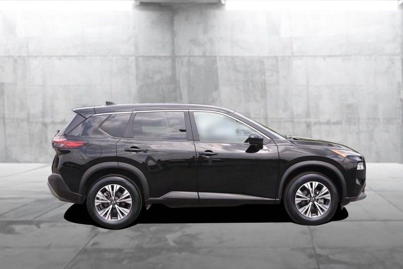Nissan Rogue Vehicle Image 05